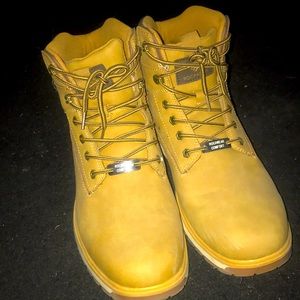Rocawear Men’s work/casual boots. Color tan. Size 13. MINT CONDITION! WORN ONCE!